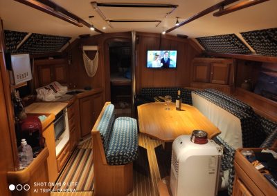 DUFOUR YACHTS 45 interior