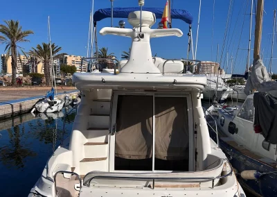 Sealine F33 exterior 2