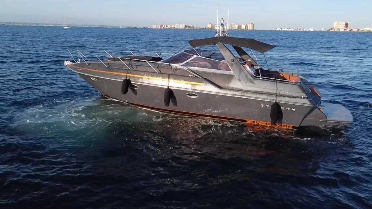 Sunseeker Martinique 36 en el mar